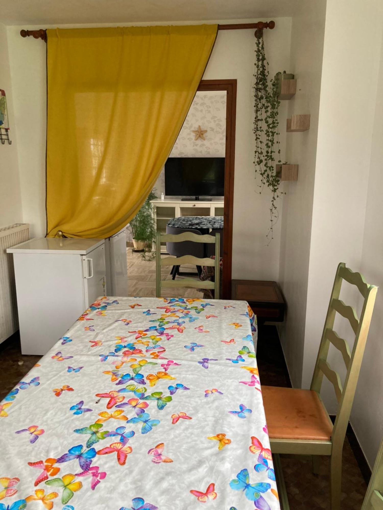 Loue Chambre Chez L Habitant Acces A La Cuisine A 10 Mn Des Plages Ploeven Exterior photo